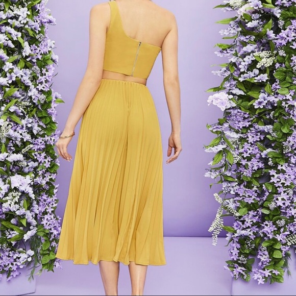 Brand New Never Worn Two Piece Set - Picture 3 of 3